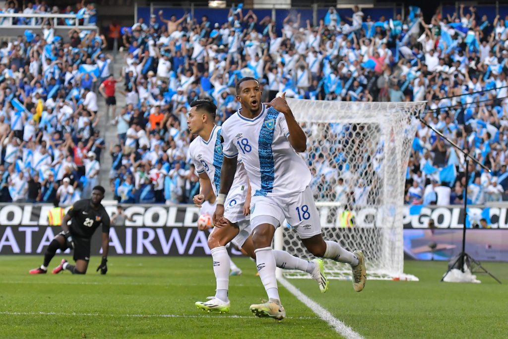 Guatemala va por los tres puntos a Sudamérica